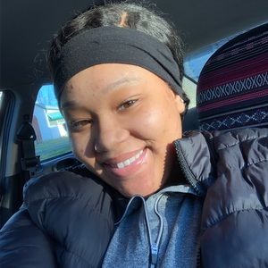 Meet your Posher, Destinee